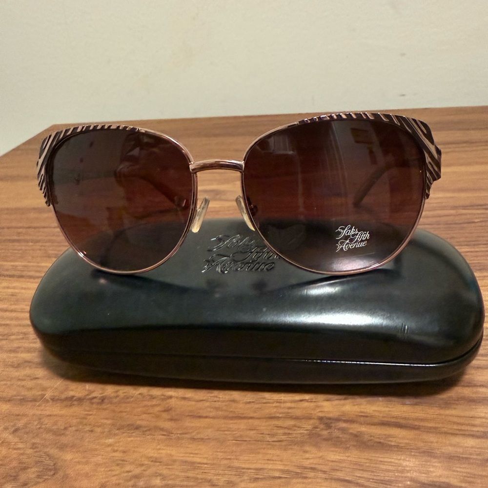 NWOT Saks Fifth Ave Sunglasses & Hard Case.